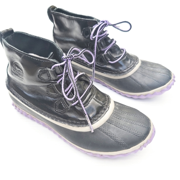 lavender duck boots